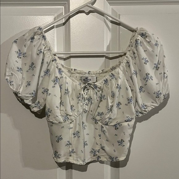 Hollister puff sleeve floral crop top - Size XS - Picture 1 of 5